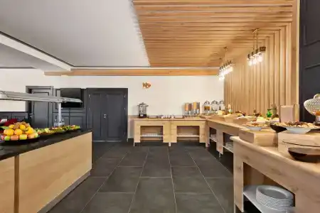 Ramada by Wyndham Sivas - 8