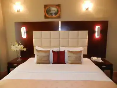 Sun & Sands Sea View - 4