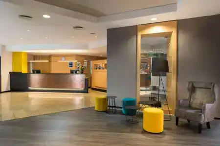 Ramada by Wyndham Hannover - 1