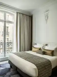 La Clef Champs-Élysées Paris by The Crest Collection - 11