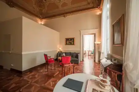 Royal Palace - 87