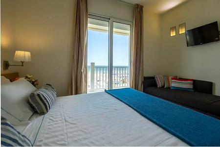 Le Rose Suite - 213