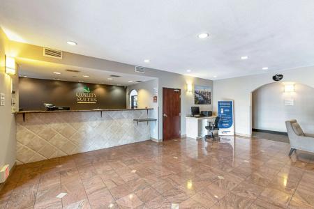 Quality Suites - 1