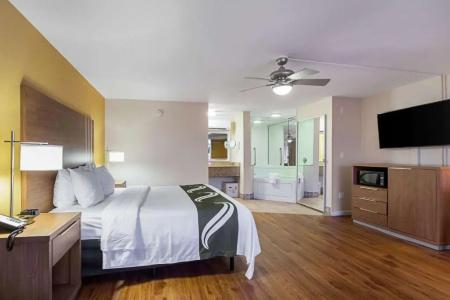 Quality Inn & Suites Airport - Cruise Port Hollywood - 34