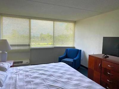 Miami Gardens Inn & Suites - 67