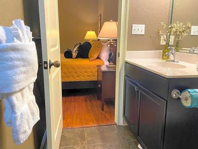 30-A Inn & Suites - 105