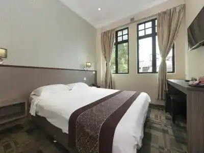The Noble (Sg Clean) - 23