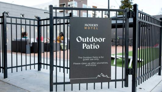 Traveler's Uptown - 22
