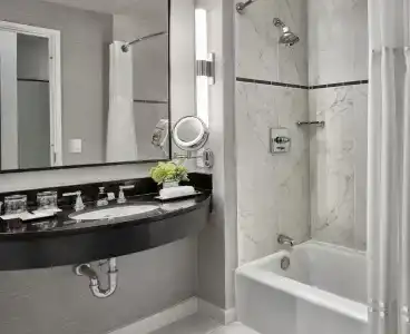 Loews - 7