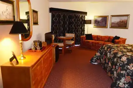 Greenbrier Inn - 65