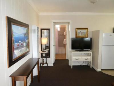 Briarwood Inn - 130