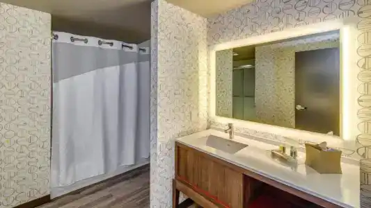 Holiday Inn, An Ihg - 85