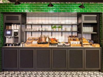 ibis Styles Amsterdam Airport - 11