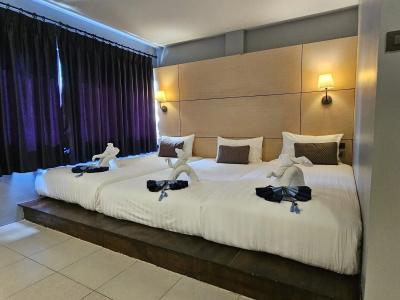Montree Phuket - 4