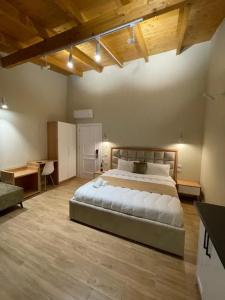 Rias Penthouse Suites - 138