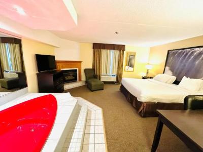 Super 8 by Wyndham by the Falls - 39