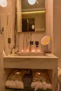 Consolato Boutique - 33