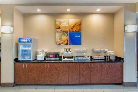 Comfort Suites North - 10