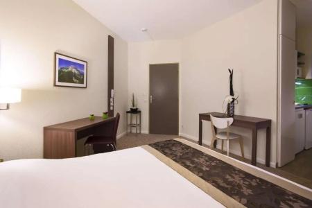 Kyriad Chambéry Centre - Hôtel et Résidence - 93