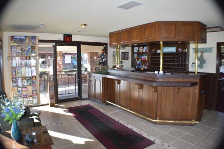 Baldknobbers Motor Inn - 7