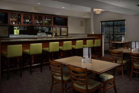 Country Inn & Suites by Radisson, International Airport, OR - 19