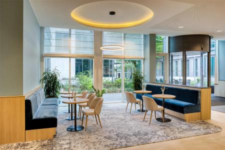 Park Inn by Radisson Brussels Midi - 2