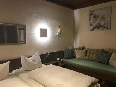 Gasthof & Goldener Hirsch - 35