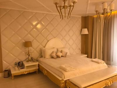 Golden Pearl Boutique - 1