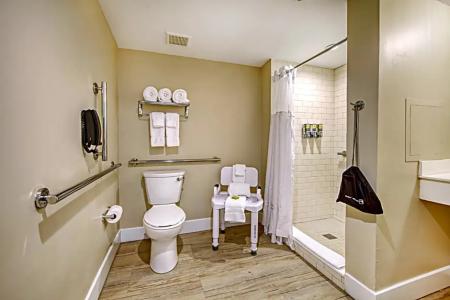 Commander & Suites - 39