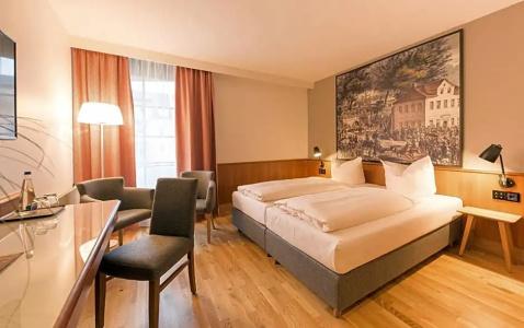 Bayerischer Hof - 70