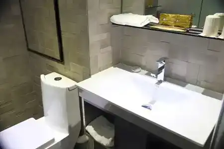 Ibis North Point - 92