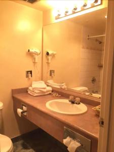 Tropicana Suite - 8