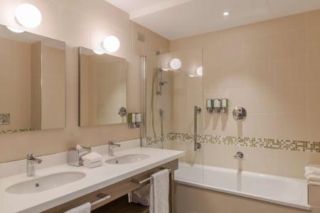 Hampton By Hilton Rome East - 7