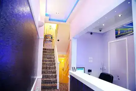 Oyo Vegas - 24