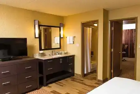 DoubleTree Suites by Hilton Tucson-Williams Center - 99
