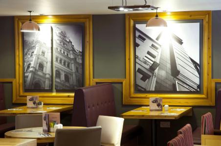Premier Inn Leicester Square - 14