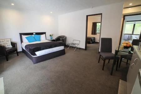 Palm City Motor Inn - 104