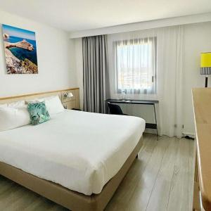 Mercure Ajaccio - 25