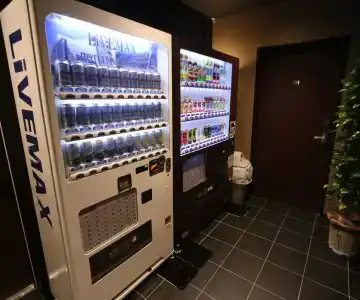 Livemax kannai ekimae - 0