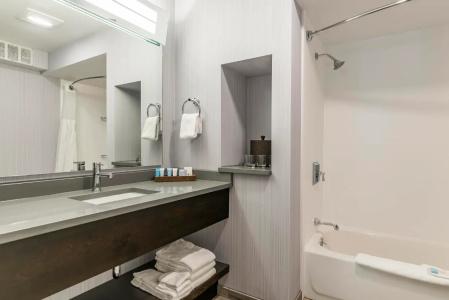 Rockport Inn and Suites - 19