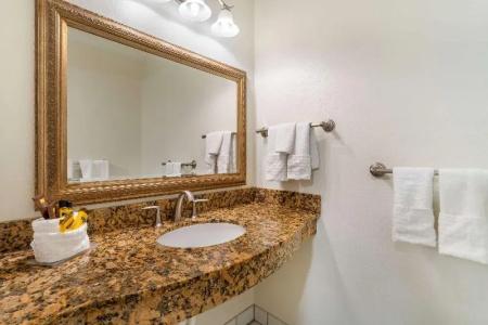 Best Western Plus Inn - 47