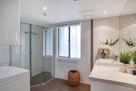 Pacific Broadbeach - 59