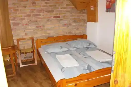Hungaria Guesthouse - 26