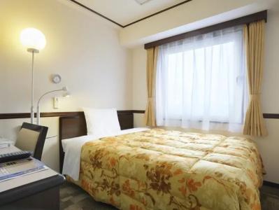 Toyoko Inn-eki Nishiguchi Hiroba - 57