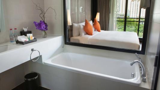 Mövenpick Sukhumvit 15 Bangkok - SHA Extra Plus Certified - 9