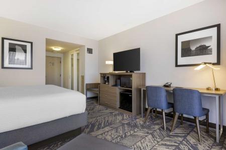 Best Western Plus Bayside Inn - 105