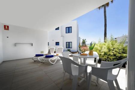 Aqua Suites - 105