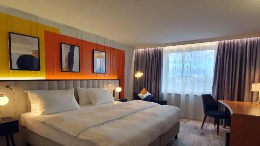 voco Dusseldorf Seestern, an IHG - 70