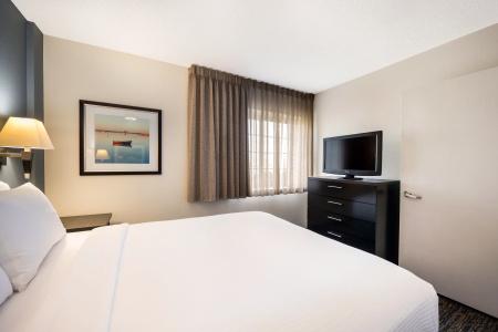 Sonesta Simply Suites Charlotte University - 3
