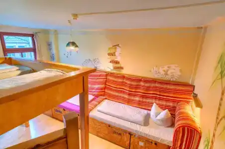 Hostel Lollis Homestay Dresden - 71